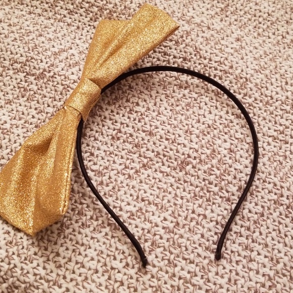 Forever 21 Accessories - Bow headband